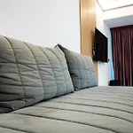 White Titanic 322 Hotel apartamentowy Năvodari