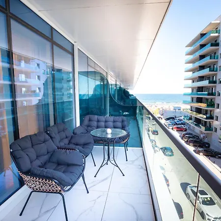 White Titanic 322 Aparthotel Năvodari